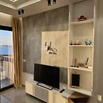 Dea Vlora, Full Sea View Διαμέρισμα *