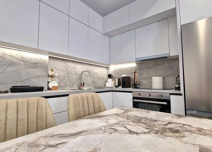 Dea Vlora, Full Sea View